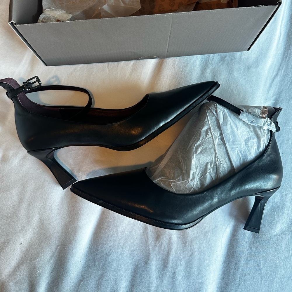 NWT Franco Sarto Pumps size 9.5